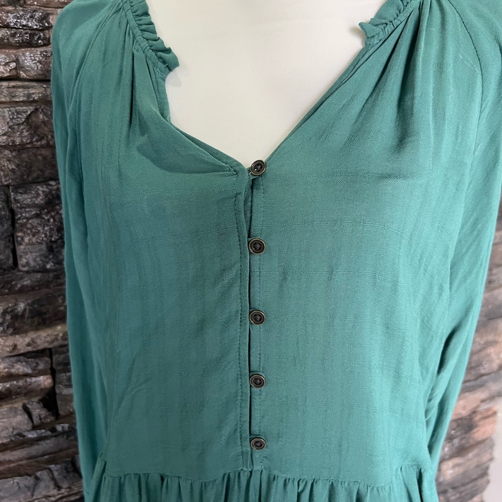 Knox Rose Green Buttoned Peplum Tunic - Picture 2 of 13